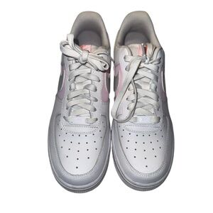 🥳🥳HOST PICK- Nike Air Force 1 Low 07 SE Premium
White Pink Foam (Women's) EUC
